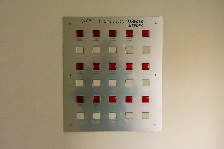 Что такое KNX и чем он принципиально отличается от беспроводных систем Zigbee