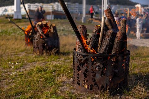 Какие нормы пожарной безопасности действуют для уличных очагов в 2026 году?